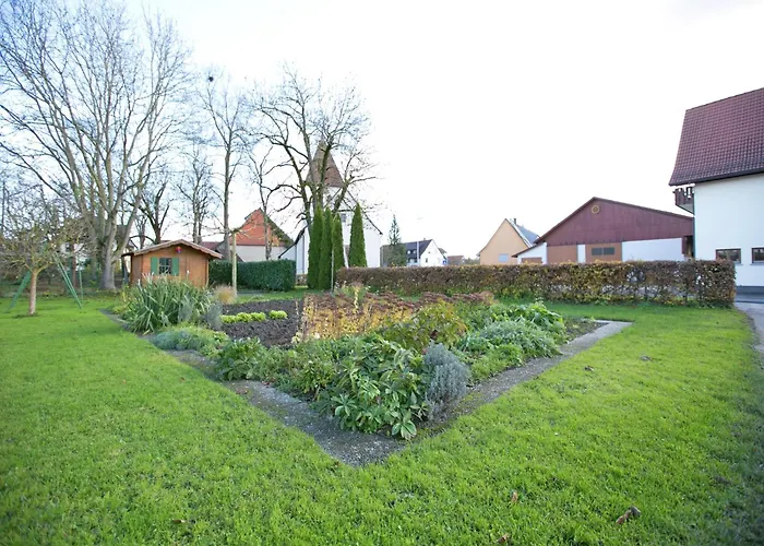 Sonniges Balkonapartment, アパート *